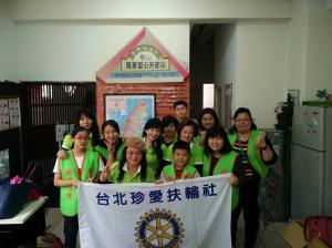 服務活動-配合華山基金會萬華站送愛心年菜給獨居長輩