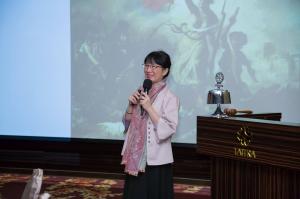 主講人：陸仲雁小姐